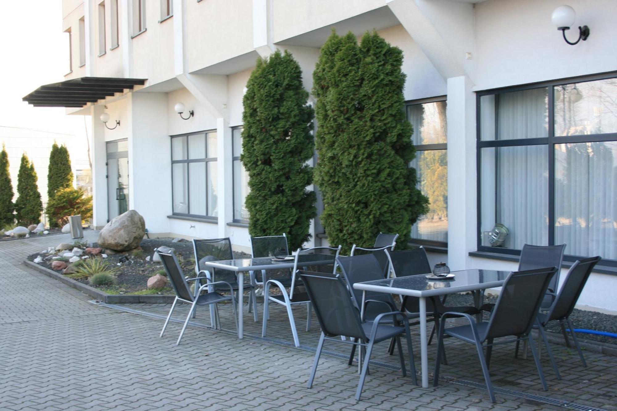 Hotel Junior 2 Krakau Exterior foto