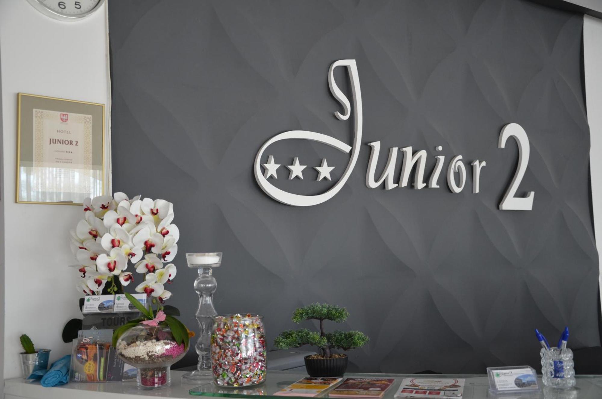 Hotel Junior 2 Krakau Exterior foto